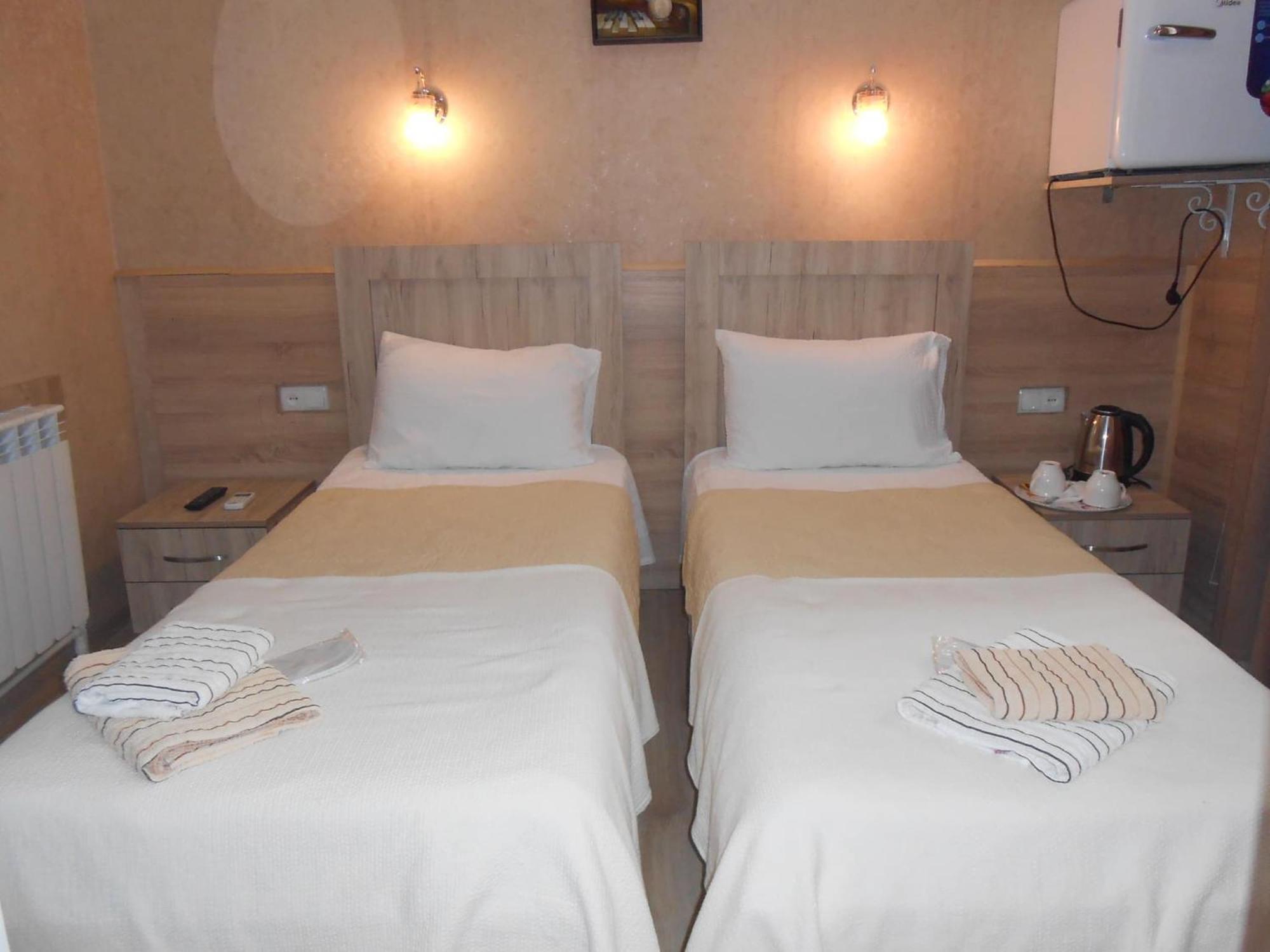 Anseza Otel Kutaisi Oda fotoğraf